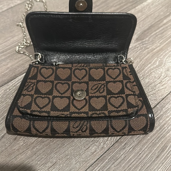 BRIGHTON Crossbody Organizer Clutch Wallet - Black Leather & Heart Fabric - Picture 6 of 14